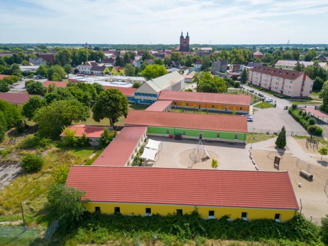 Luftaufnahme Grundschule